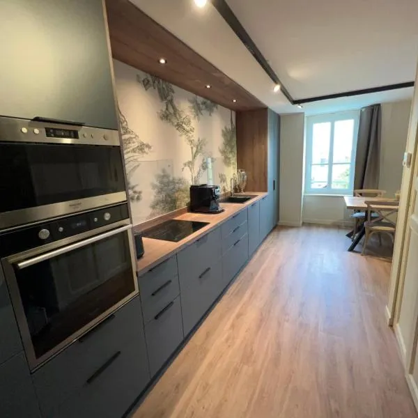 DUPLEX AVENUE ROYALE, hôtel à Compiègne