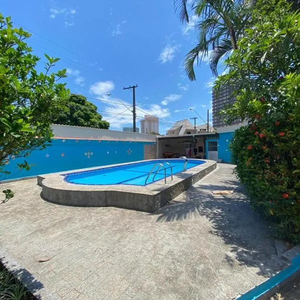 Casa com Piscina Canto do Forte - Praia Grande, hotel a Praia Grande