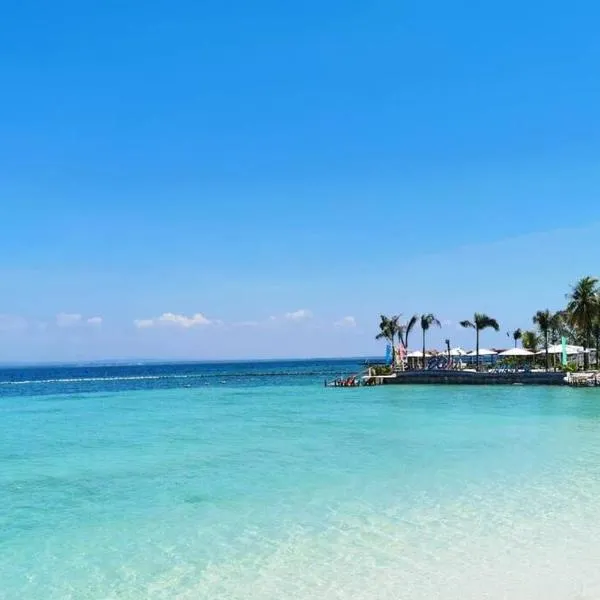 A sea view 3 bedroom beach vacation home, hotel v destinaci Camudmud