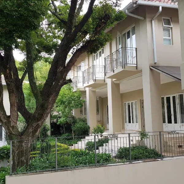 Q on First B&B, מלון ביוהנסבורג