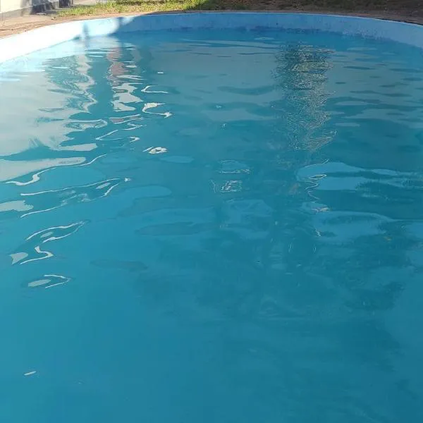 Casa Grande con pileta próximo kempes, ferial, Córdoba, hotel en Córdoba