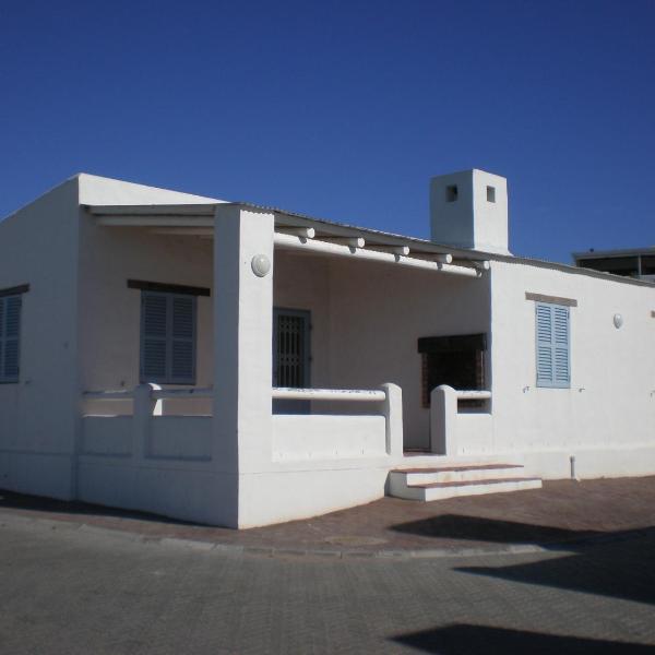 Albatros Holiday Home