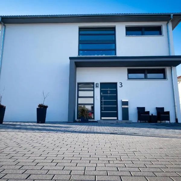 FeWo WOW! TOP Lage! Schöne 2-Zimmer Wohnung!, hotel in Weisweil