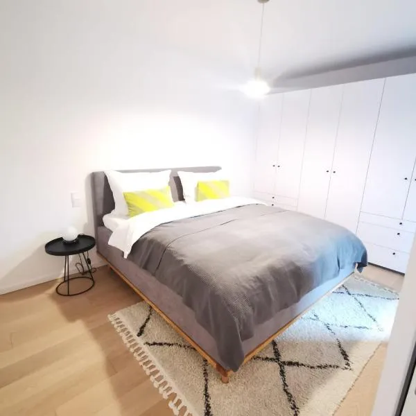 Nova Sky, hotel sa Berlin