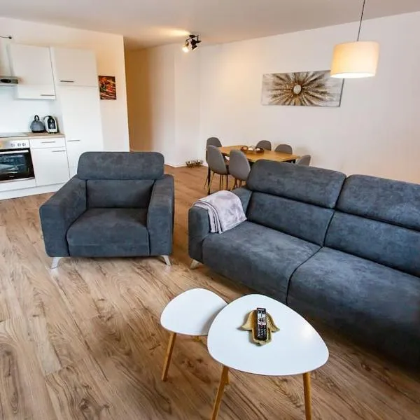 Große COZY 4-Zi-Whg mit Balkon Nähe Europa Park und Rulantica, hotel em Lahr