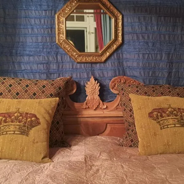 Villa am Stechlin, отель в городе Нойглобсов