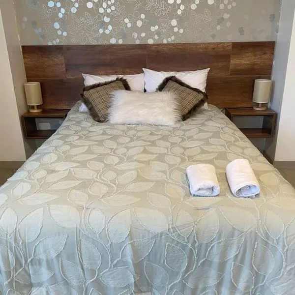 Huancayo Suite 3, cómodo MiniDpto cama matrimonial, hotel in Huancayo