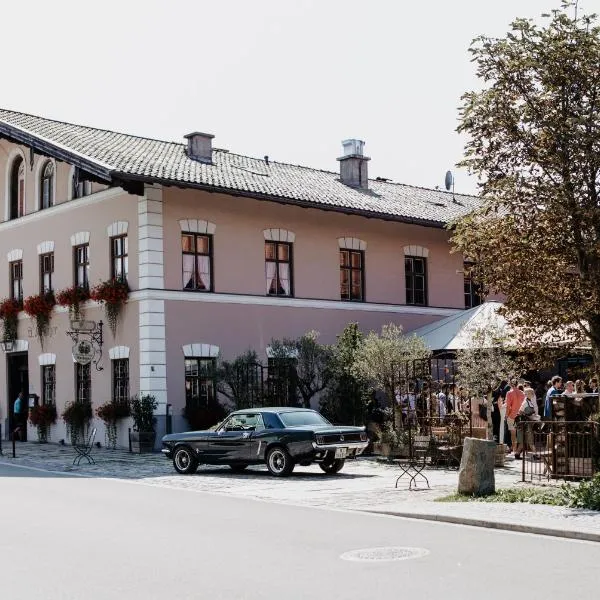 Hirzinger - Gasthaus und Hotel: Riedering şehrinde bir otel
