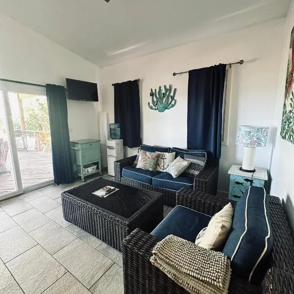 The Blue Bahia Resort In Sandy Bay, hotel in Sandy Bay