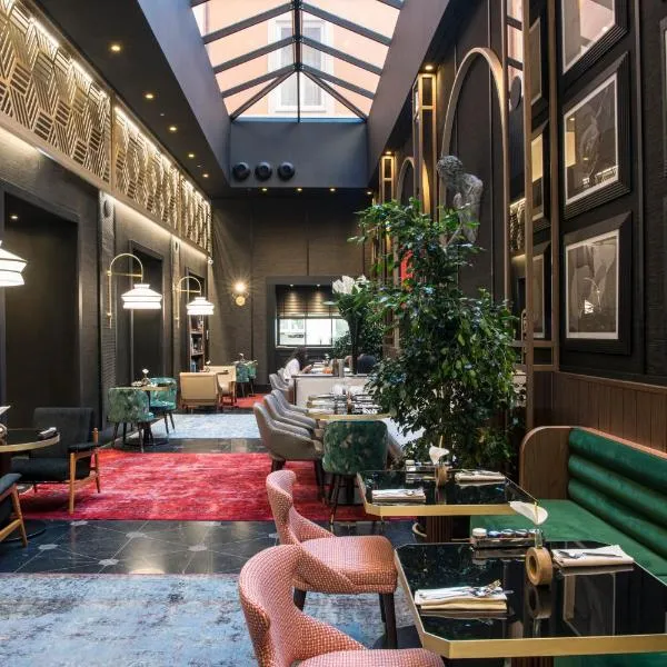 Umiltà 36, hotel a Roma
