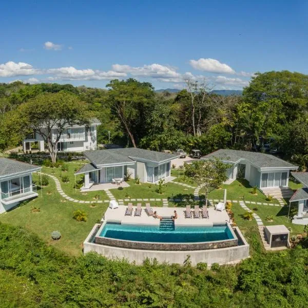 Adeluna Luxury Villas, hotel in Montezuma