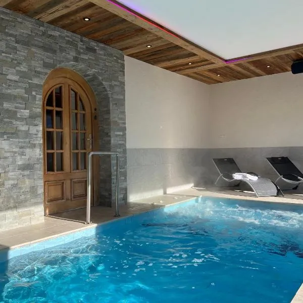 GITE BALNEO LES AMARYLLIS, hotel in Taninges