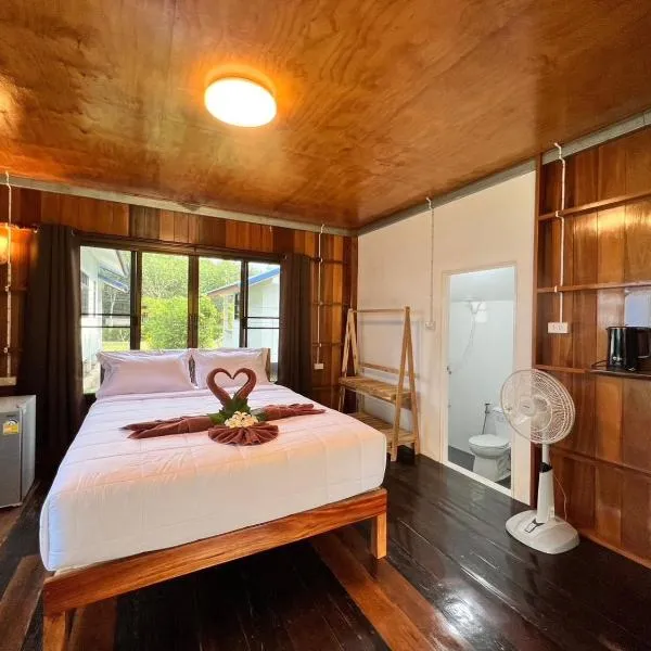 Koh Jum Paradise Resort, hotel in Ko Jum