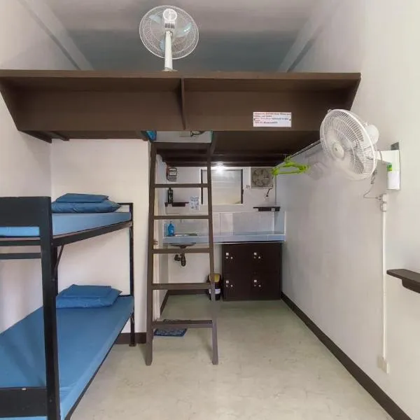 Ezekiel Transient House, hotel in Coron