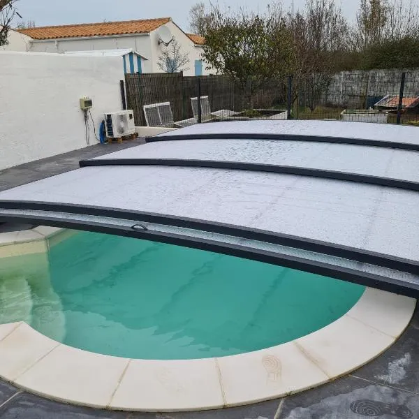 Grand Studio Indépendant, hotel v destinaci Le Château-dʼOléron