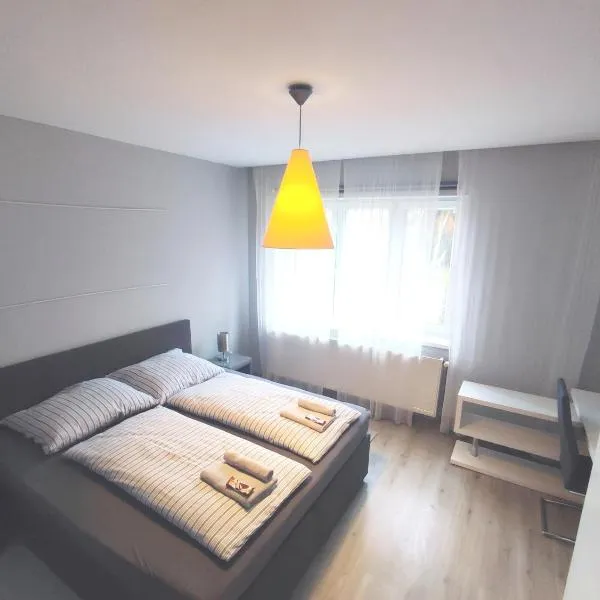 Alisa Apartments, hotel v destinaci Kostomlaty