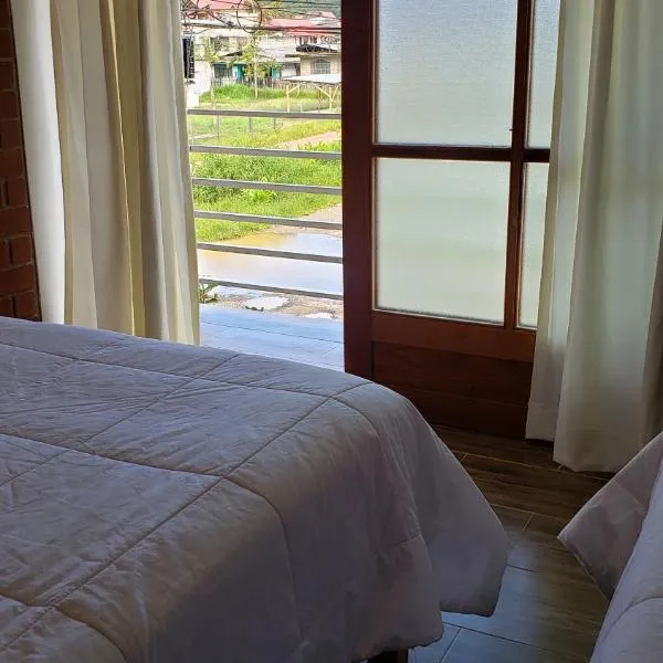 Las Yungas Hospedaje, hotel in Oxapampa
