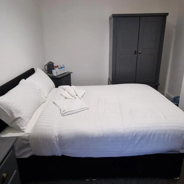 SELF CHECK IN APARTMENT DONCASTER, hotel in Doncaster