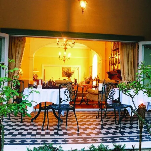 Hacklewood Hill Country House, hotel in Port Elizabeth
