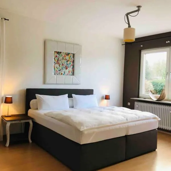 schöne große Wohnung 2 Schlafzimmer bis 6 Pax nähe Stadion Signal Iduna, hotel di Dortmund