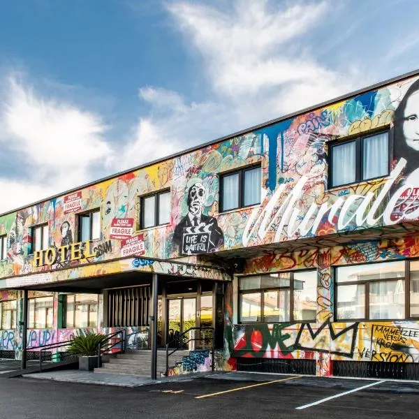 Muraless Art Hotel - WorldHotels Crafted, hôtel à Castel d'Azzano