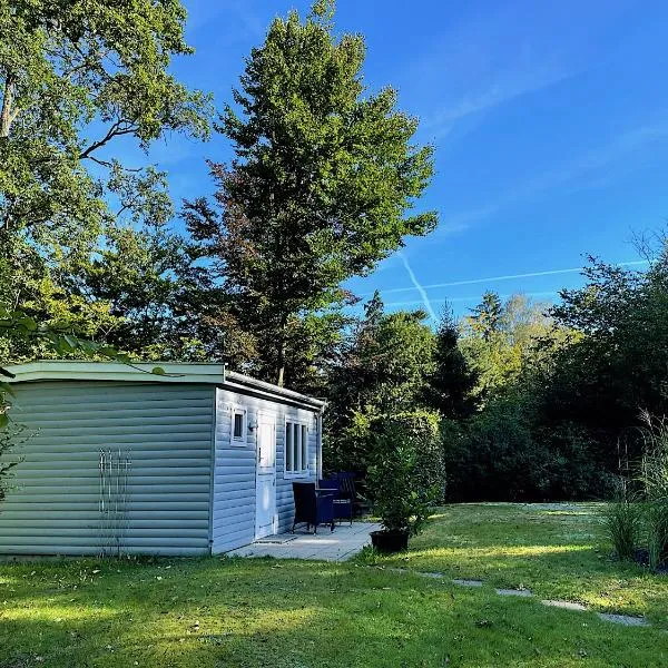 Cozy private annex near bathing lake and 30 min. from Copenhagen, hotel v destinaci Slangerup