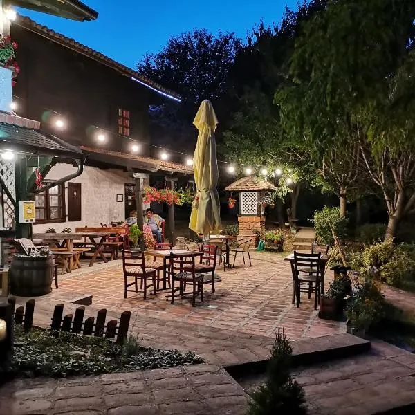 Etno Guest House Gorski car, hotel in Arandjelovac