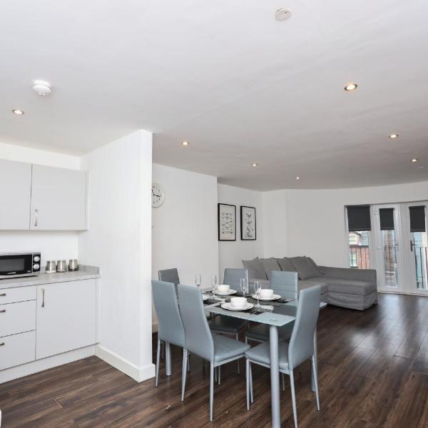 Serviced Apartments In Liverpool City Centre - L1 Boutique by Happy Days
