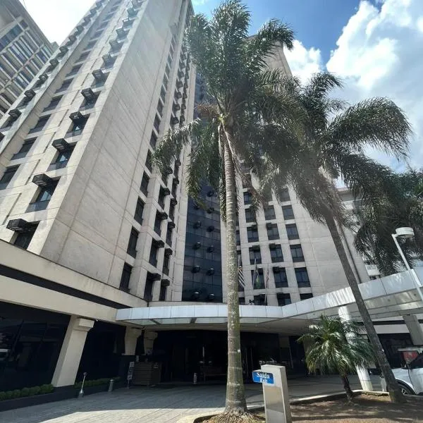 Flat maravilhoso em frente aeroporto de Congonhas Nobile, hotel in Sao Paulo