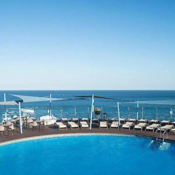 Hotel El Puerto by Pierre Vacances, hotel in Fuengirola