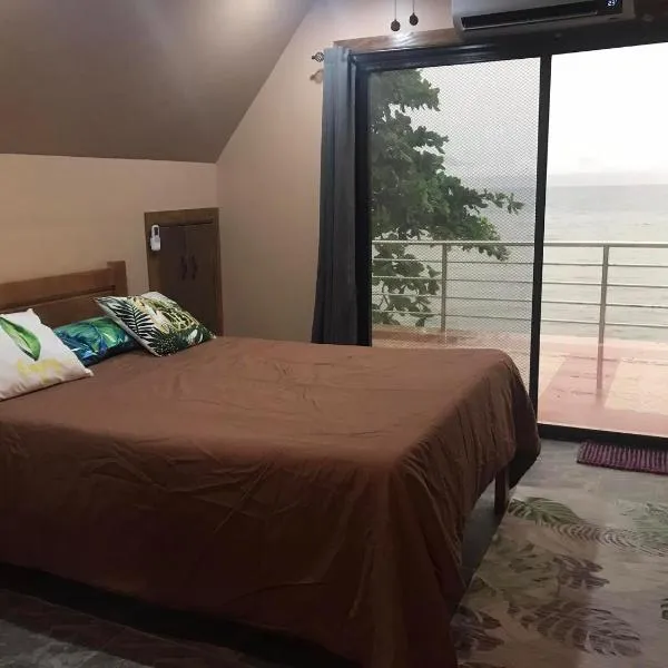 Portofhino South Homestay, hotel v destinaci Malitbog