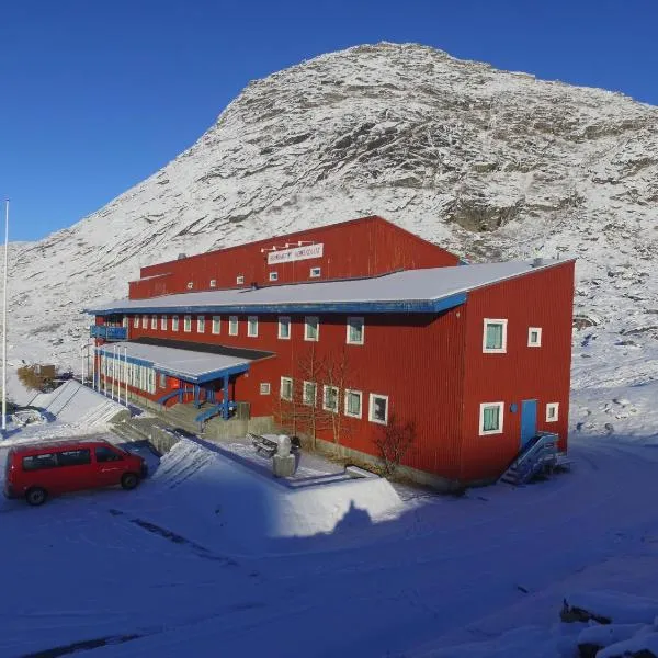 Sulisartut Højskoliat, khách sạn ở Qaqortoq