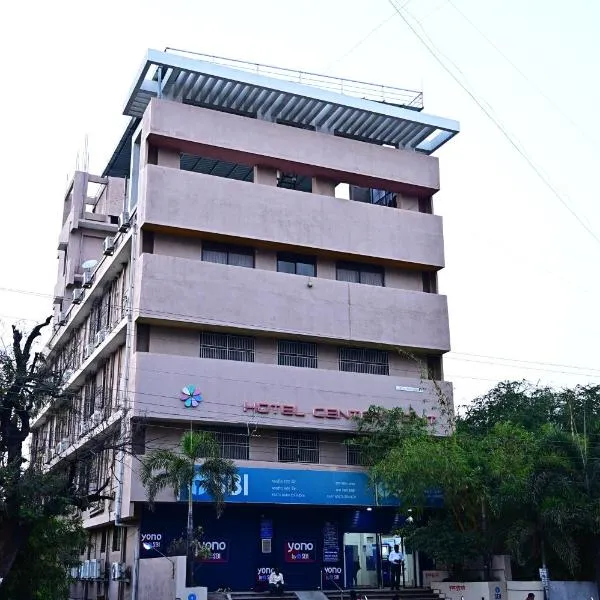 HOTEL CENTER POINT, hotel a Solapur