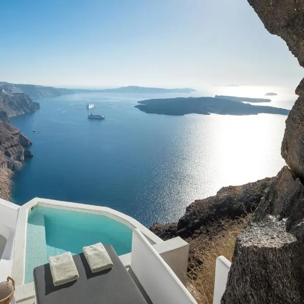 Aqua Luxury Suites by NOMÉE Hospitality Group, hotel in Imerovigli