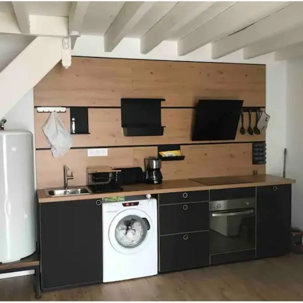 Logement avec tranquillité absolue, hotel in Hamel ès Ronches