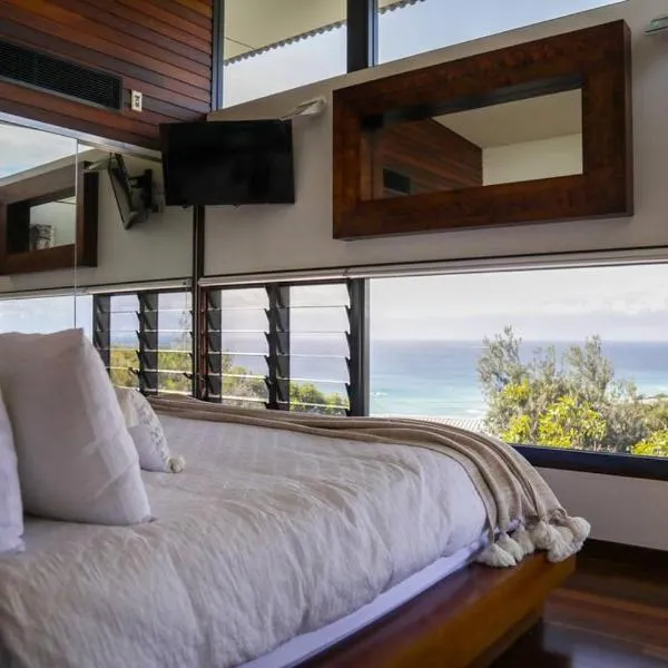 Banyandah + stunning ocean views + sleeps 8, hotel v destinaci Point Lookout