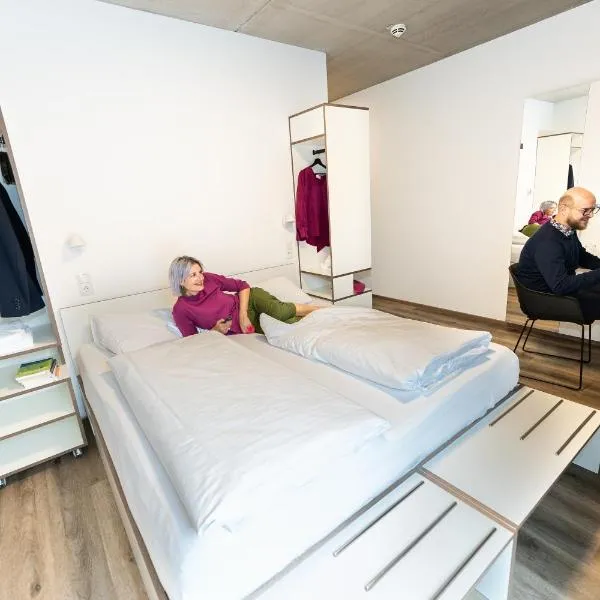 Motel Schlafraum Schlüßlberg-Dein smartes Hotel-contactless check-in, hotell i Schlüßlberg