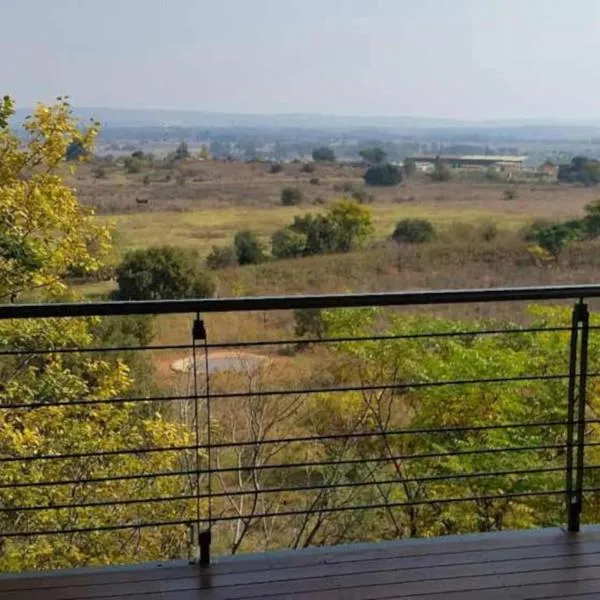 Tree Tops Guest Farm, hotel v destinaci Isidule