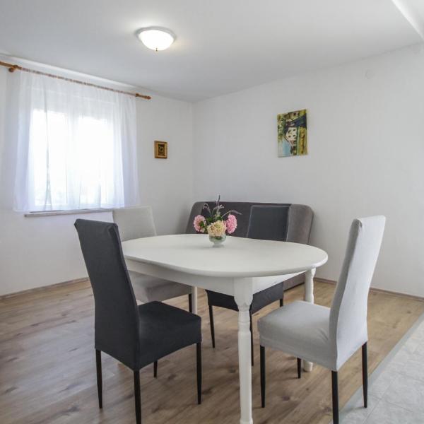 Apartment Tosca with Parking