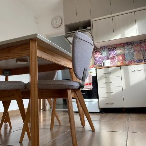 Apartamento Céntrico, Moderno y Tranquilo, hôtel à Caleta Olivia