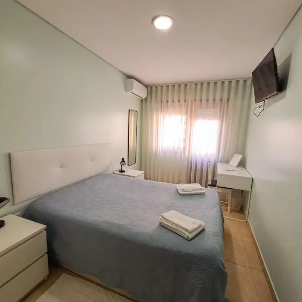 Private Room at Fatima's, hotel no Porto
