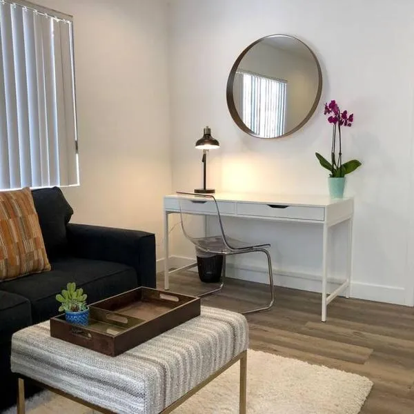 Silverlake and Echo Park - 6min to Downtown and Hollywood -, hotel u gradu Los Anđeles