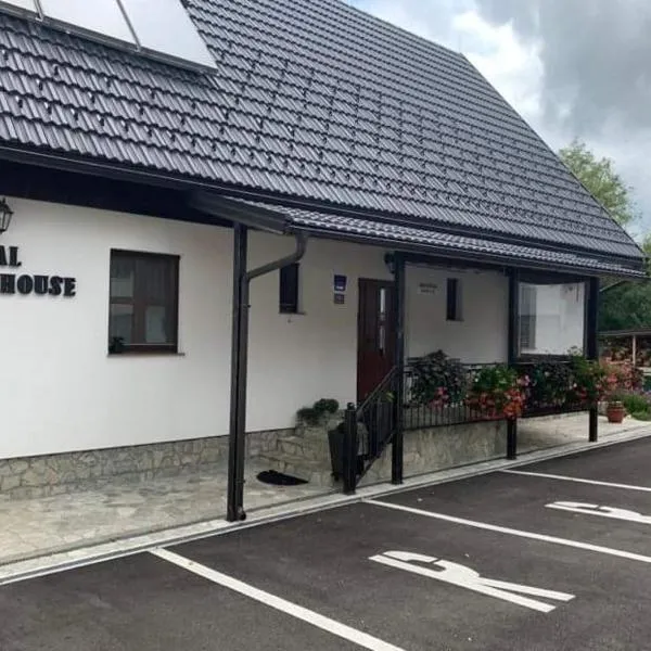 Rooms Imperial House, hotel in Plitvička Jezera