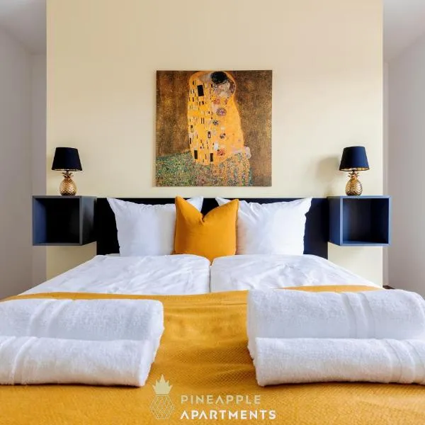 PINEAPPLE APARTMENTS - Zwinger III - 86qm - 1x free parking, khách sạn ở Dresden