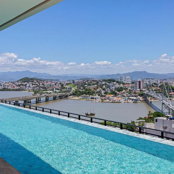 Piscina no Rooftop com Vista Mar | Foodhall | WI-FI 200MB #TopTower, Hotel in Florianópolis