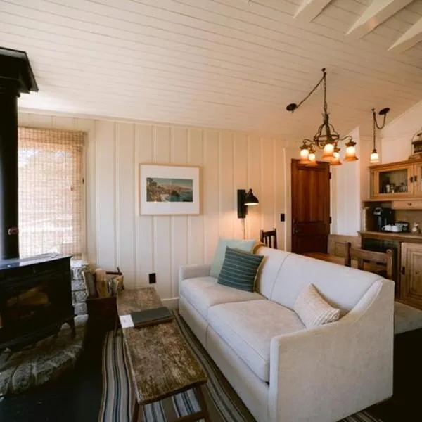 Nick's Cove, hotel a Marshall