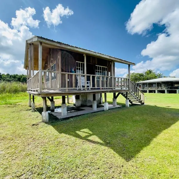 Lamanai Riverside Retreat, hotel in Orange Walk
