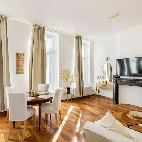 Bel appart proche de gare du Midi, à côté du Centre Ville, hotel in Brussels