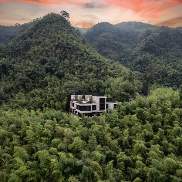 Deer Chaser, hotel in Lugu