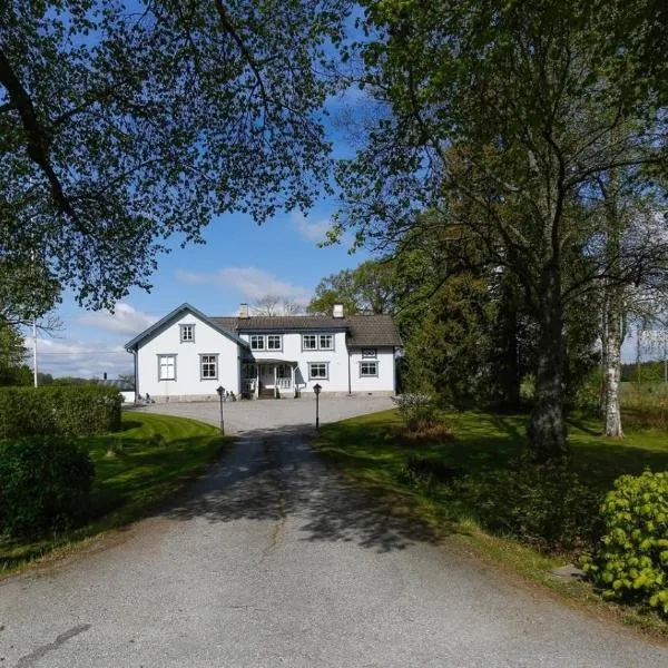HagbackensGård Bed&Breakfast, hotel en Örebro
